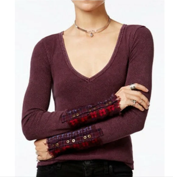 Free People Art School Embroidered S V-Neck Thermal Waffle Knit Long Sleeve Top - Picture 1 of 9
